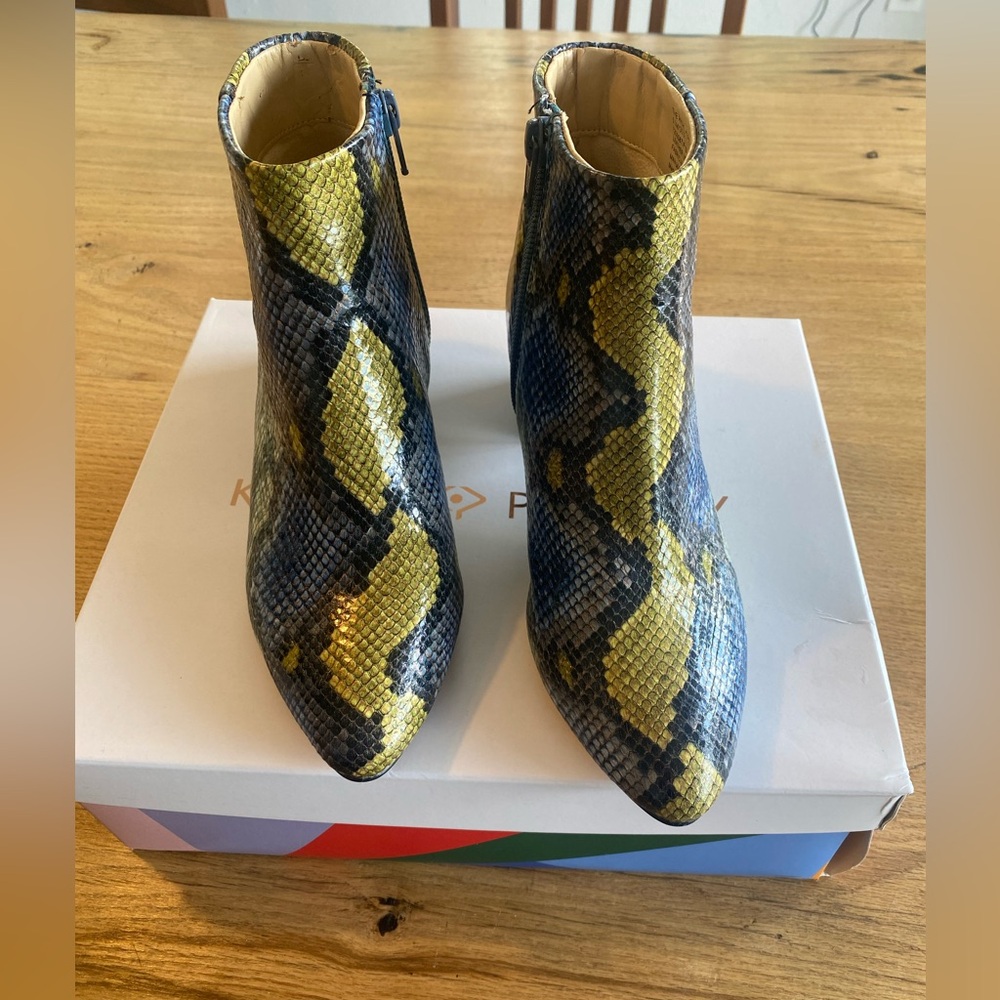 Katy Perry Snake Ankle Boot Blue‎ Almond Toe Heel Women’s Leather 5.5 NWT w/ Box